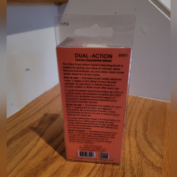 NEW Cala Facial Cleansing Brush Dual Action - Picture 2 of 4